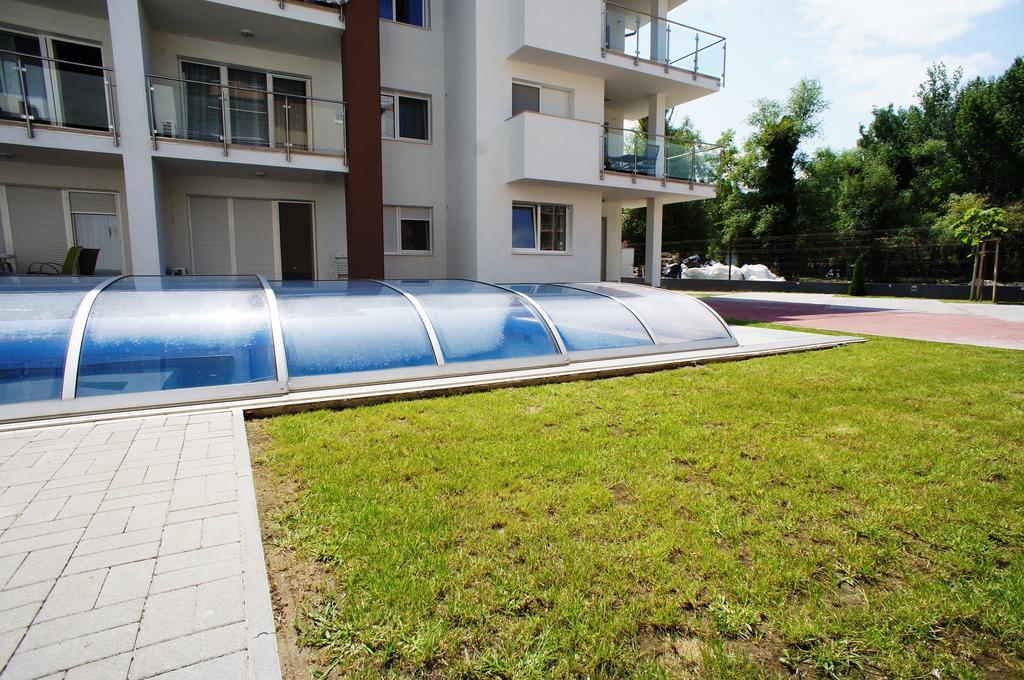 Laguna Beach Apartmanok Siófok Exterior foto