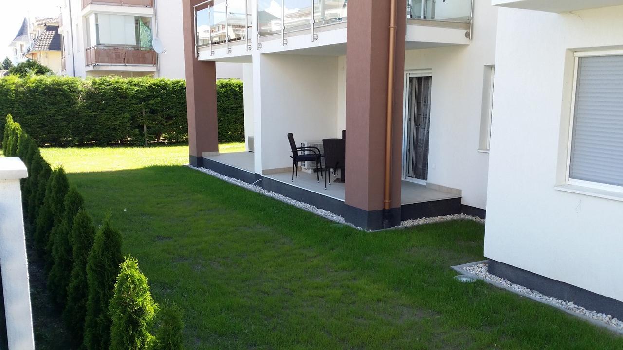 Laguna Beach Apartmanok Siófok Exterior foto